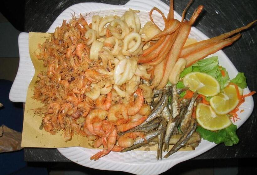 בית מלון כפרי Atene Albergo Riccione