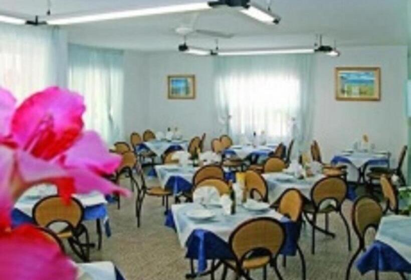 בית מלון כפרי Atene Albergo Riccione