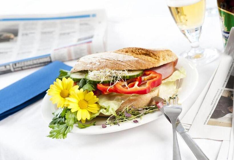 فندق åh Stifts  & Konferensgård