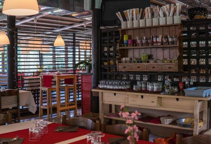 בית מלון כפרי Ristorante Albergo Al Donatore