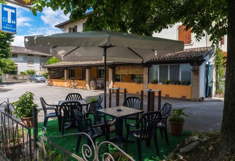 בית מלון כפרי Ristorante Albergo Al Donatore