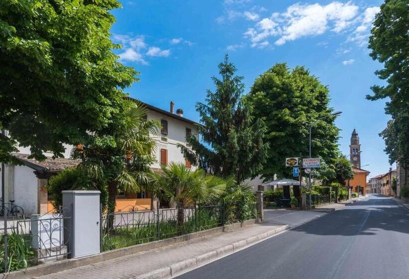 בית מלון כפרי Ristorante Albergo Al Donatore