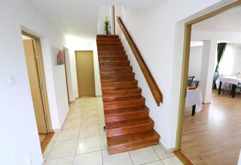 Majatalo Casa Iustina Sulina