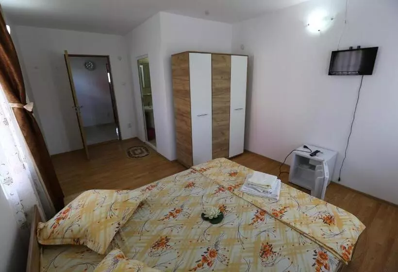 Majatalo Casa Iustina Sulina