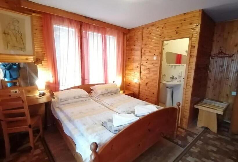 ペンション семеен хотел калина Family Hotel Kalina говедарци