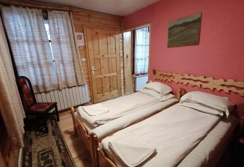 ペンション семеен хотел калина Family Hotel Kalina говедарци