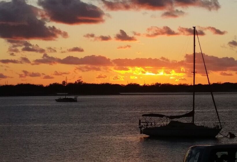 Beaconlea Tower Apartments