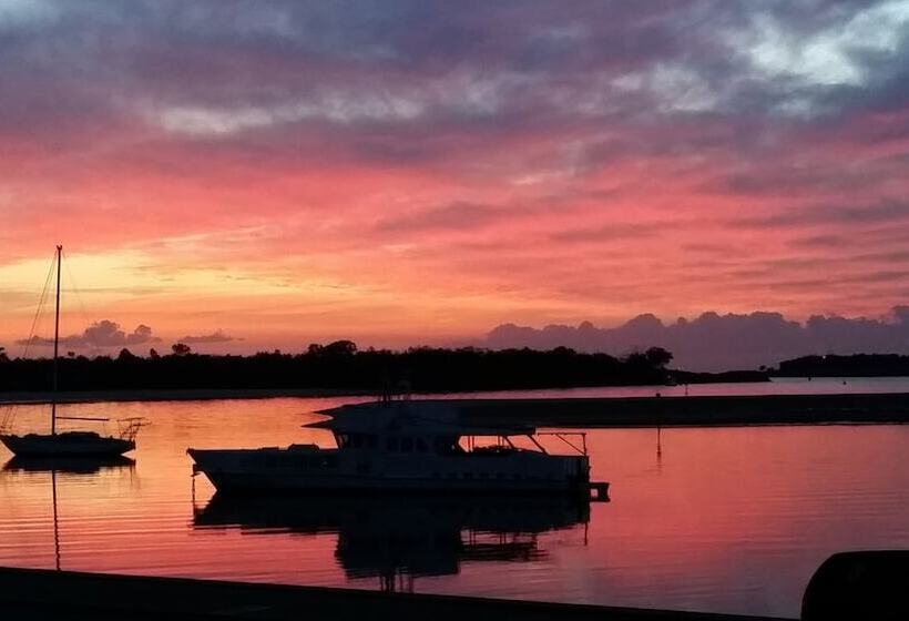 Beaconlea Tower Apartments