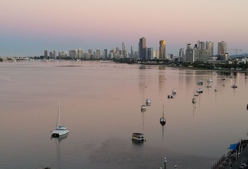 Beaconlea Tower Apartments