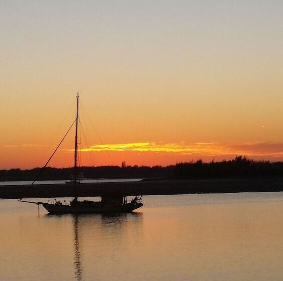 Beaconlea Tower Apartments