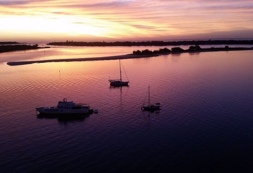 Beaconlea Tower Apartments