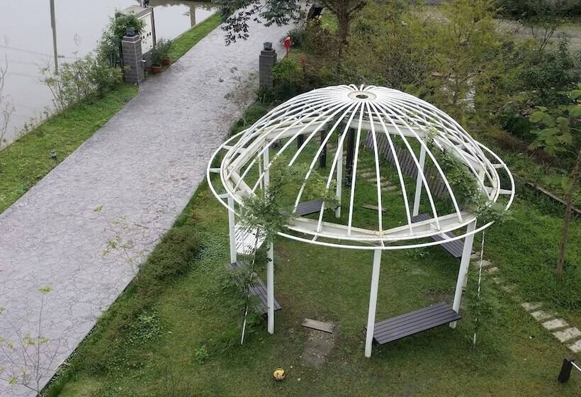 تختخواب و صبحانه Barefoot And Breakfast