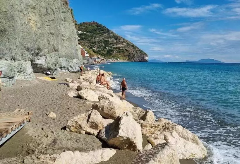 Aamiaismajoitus (B&B) Villa Cimmentorosso