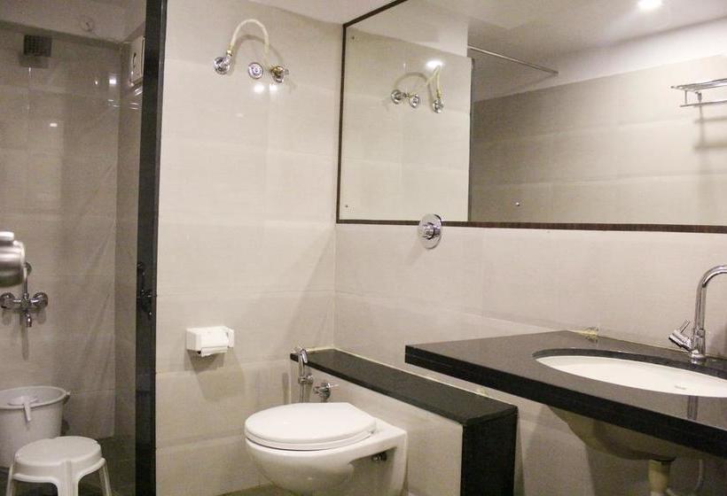 Hotelli Capital O 1761 Aavass Inn Paradise