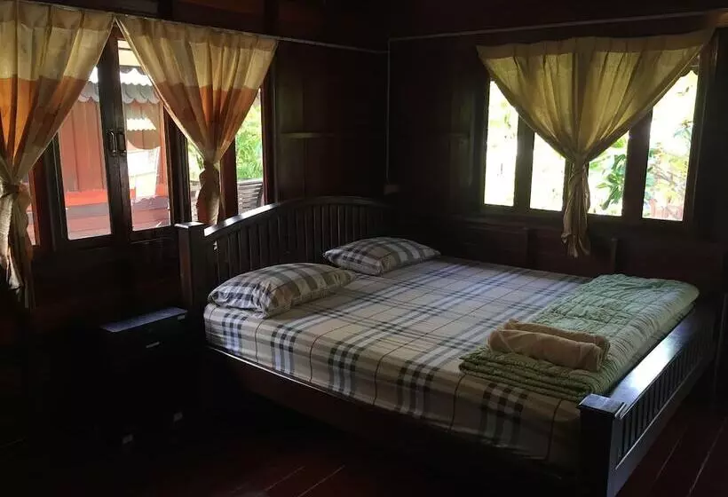 هتل Baan Kong Homestay
