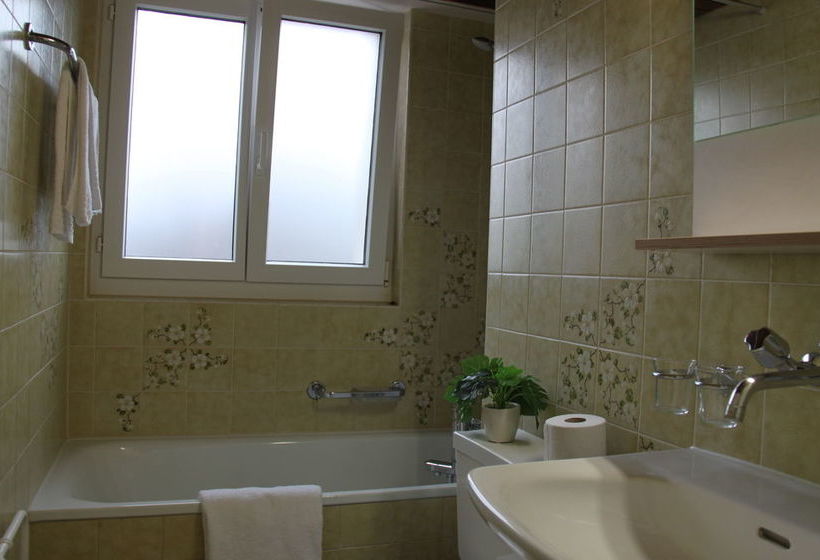 호텔 Easyliving Budget Rooms Lindenstrasse 48