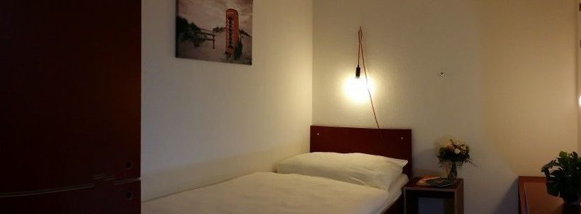 호텔 Easyliving Budget Rooms Lindenstrasse 48