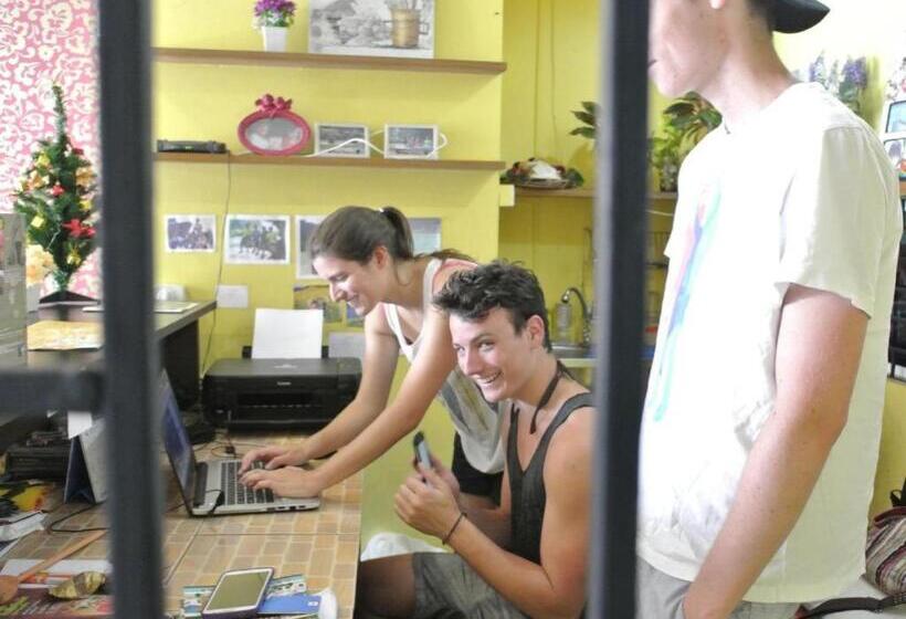 هتل Machima House