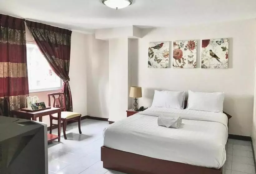 هتل Regent Lodge Lampang