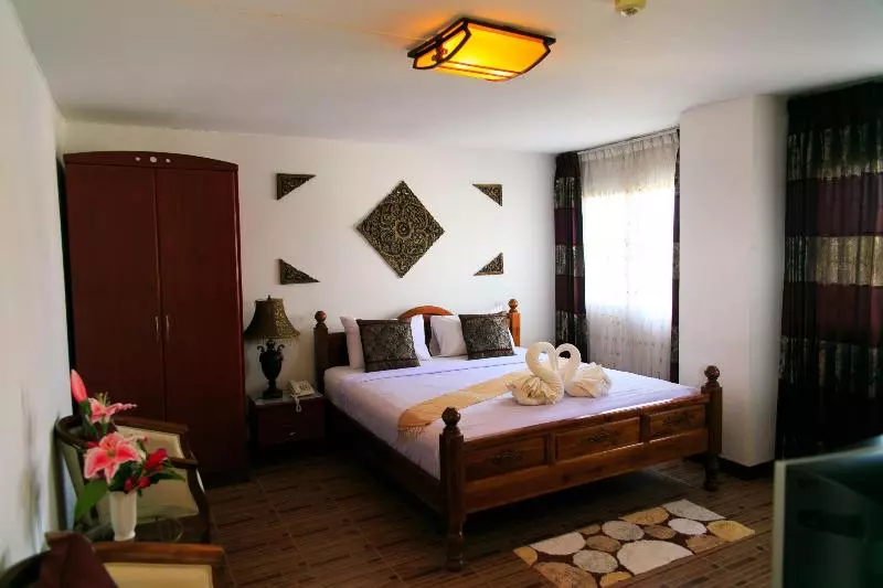 هتل Regent Lodge Lampang