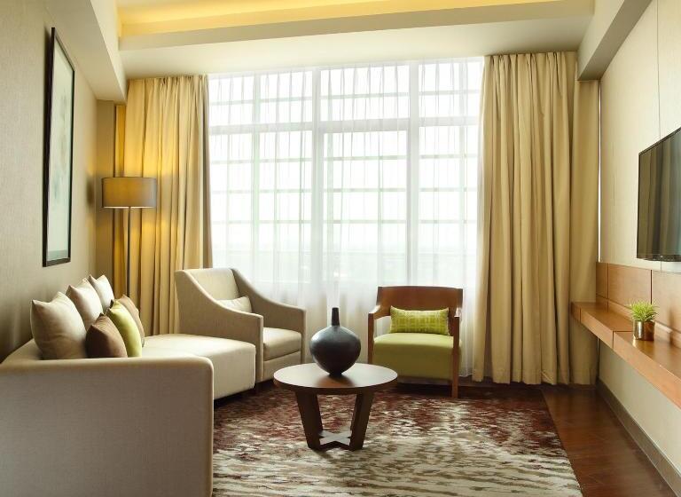 בית מלון כפרי Santika Premiere Ice Bsd City