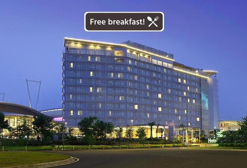 בית מלון כפרי Santika Premiere Ice Bsd City