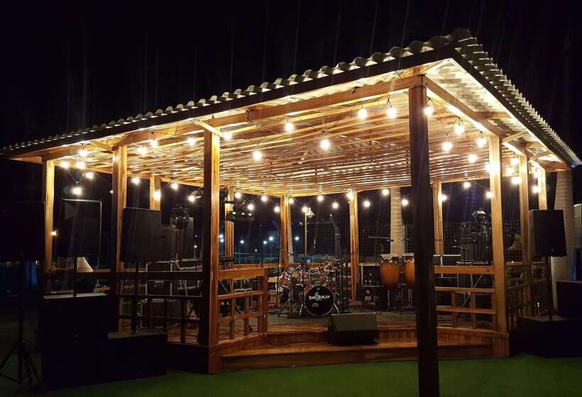 Wyndham Manta Sail Plaza Hotel And Convention Center