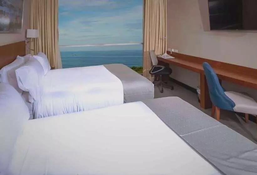 Wyndham Manta Sail Plaza Hotel And Convention Center