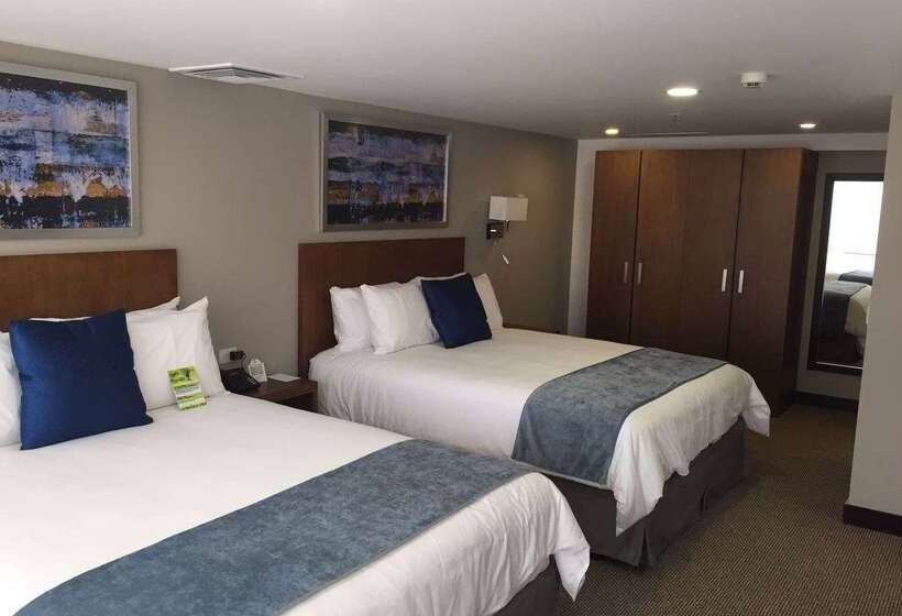 Wyndham Manta Sail Plaza Hotel And Convention Center