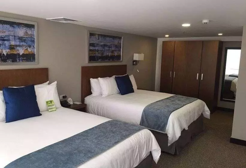 Wyndham Manta Sail Plaza Hotel And Convention Center