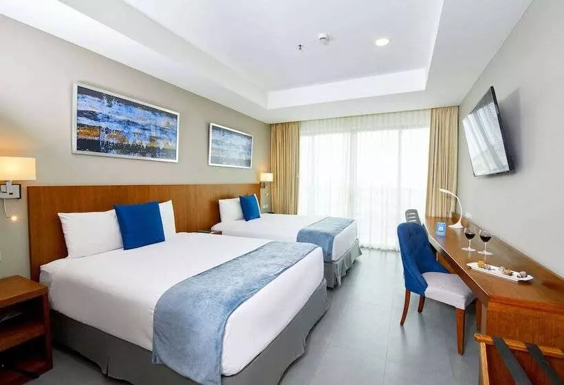 Wyndham Manta Sail Plaza Hotel And Convention Center