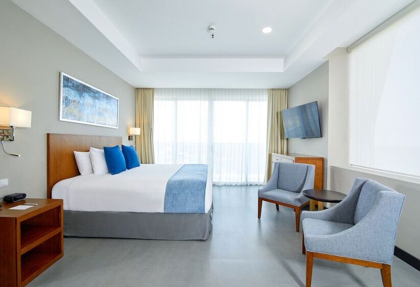 Wyndham Manta Sail Plaza Hotel And Convention Center