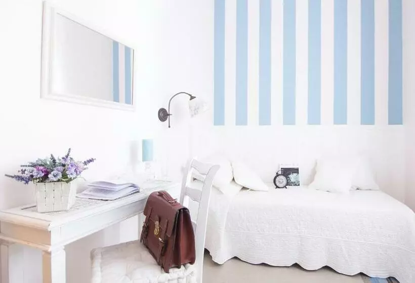 پانسیون Lungomare Rooms & Charme