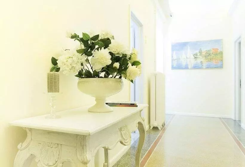 پانسیون Lungomare Rooms & Charme