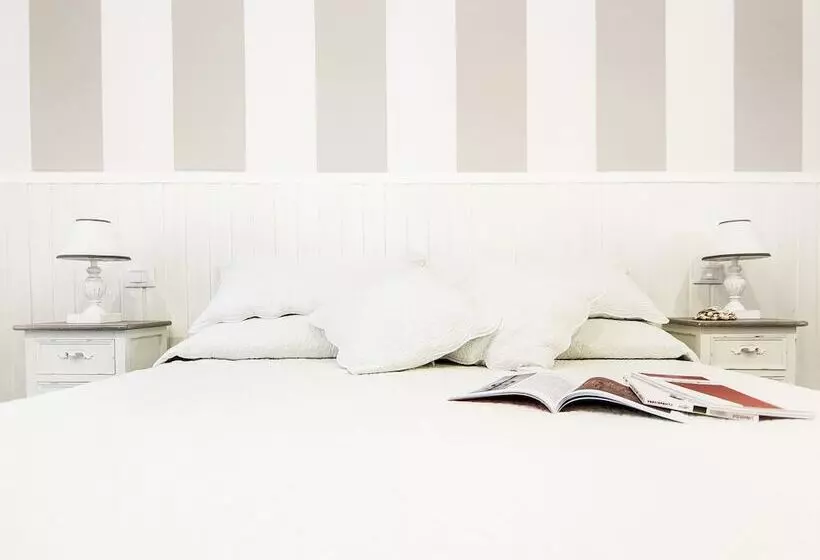 پانسیون Lungomare Rooms & Charme