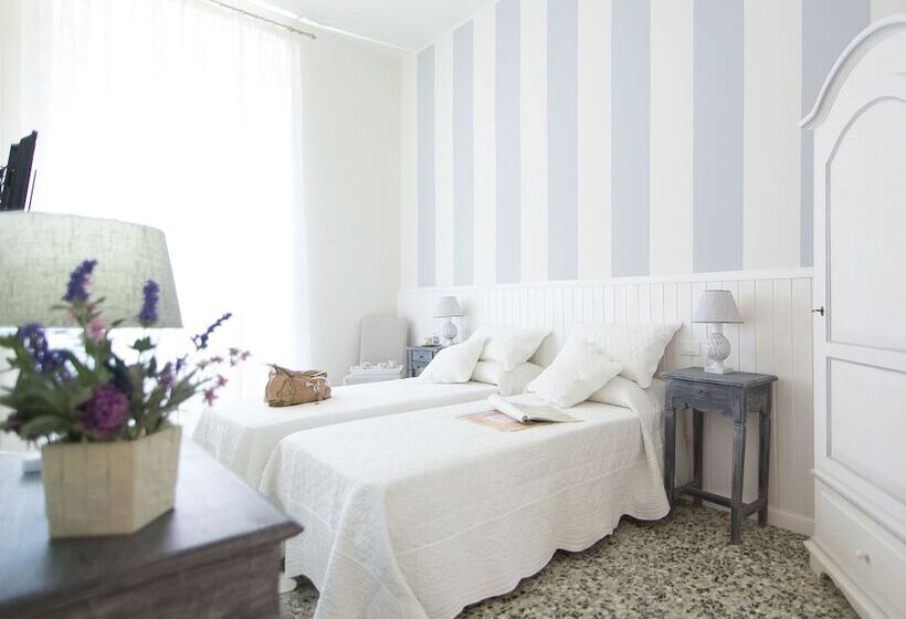 بنسيون Lungomare Rooms & Charme