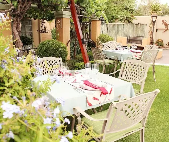ペンション Oleander Guest House