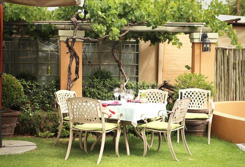 פנסיון Oleander Guest House