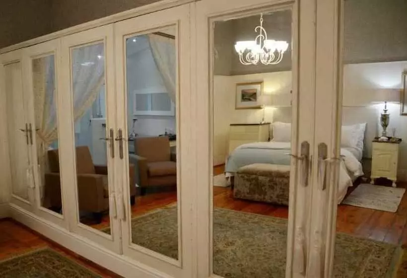 ペンション Oleander Guest House