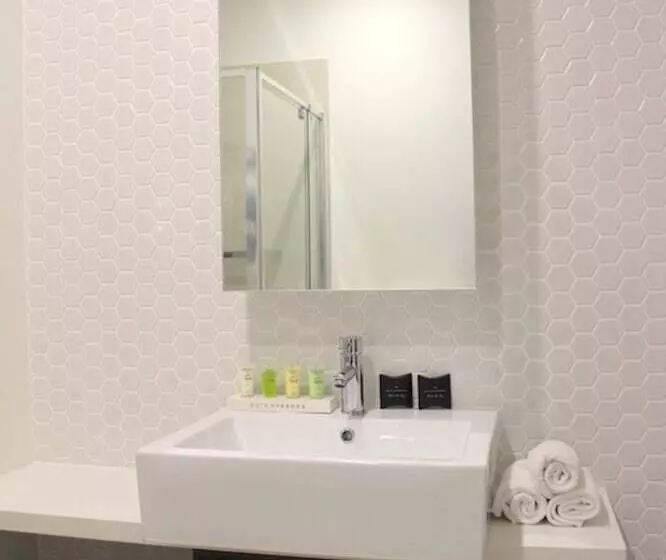 Whitehorse Apartment