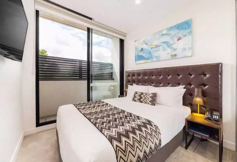 Whitehorse Apartment