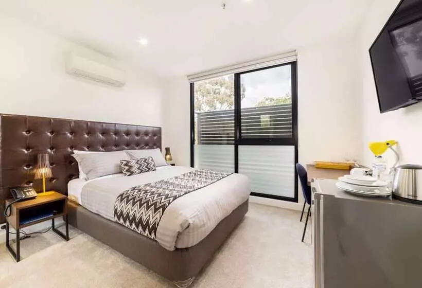 Whitehorse Apartment