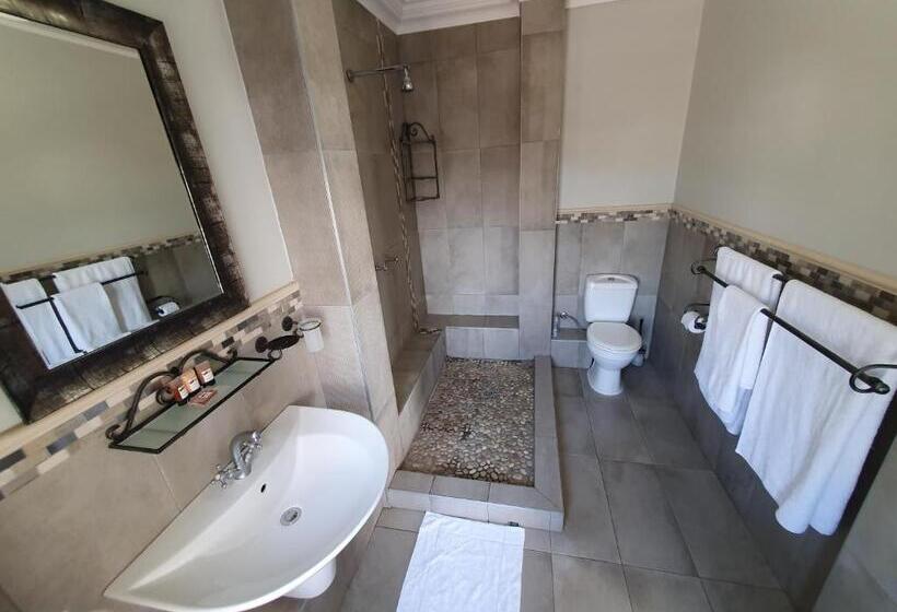 צימר Alabaster Box Guesthouse