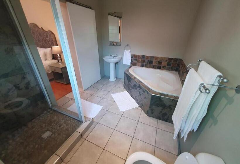 צימר Alabaster Box Guesthouse