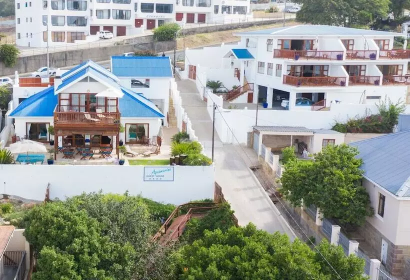 ベッドアンドブレックファースト Aquamarine Guest House