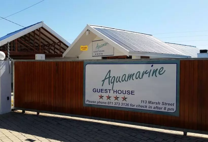 ベッドアンドブレックファースト Aquamarine Guest House