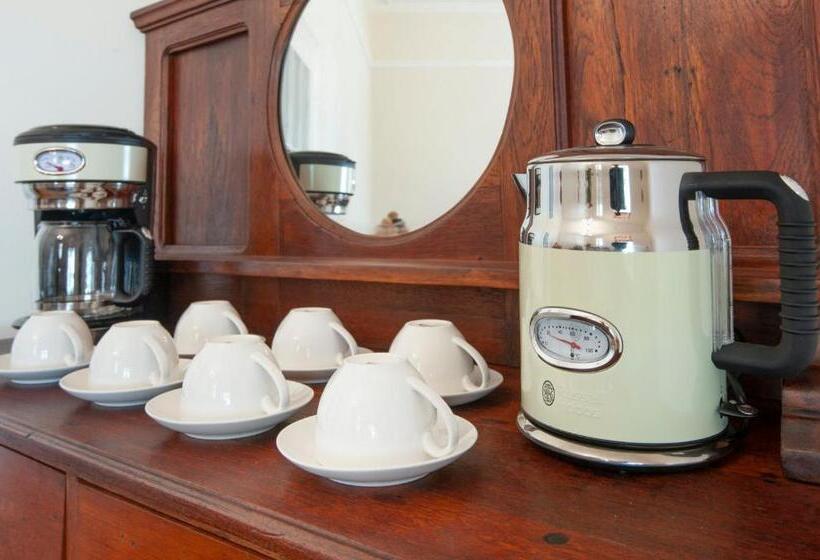 Aamiaismajoitus (B&B) Cliff Cottage Hermanus