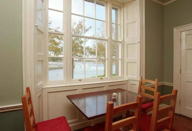 تختخواب و صبحانه Corrib House Guest Accommodation