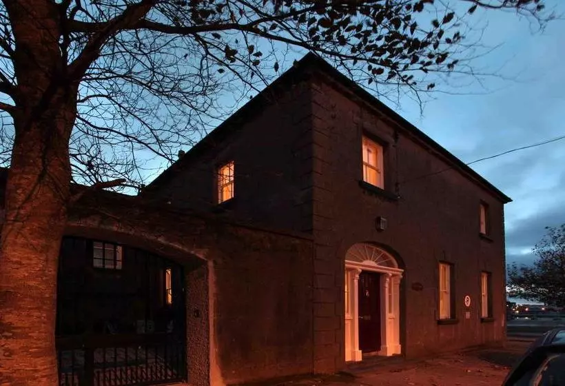 تختخواب و صبحانه Corrib House Guest Accommodation