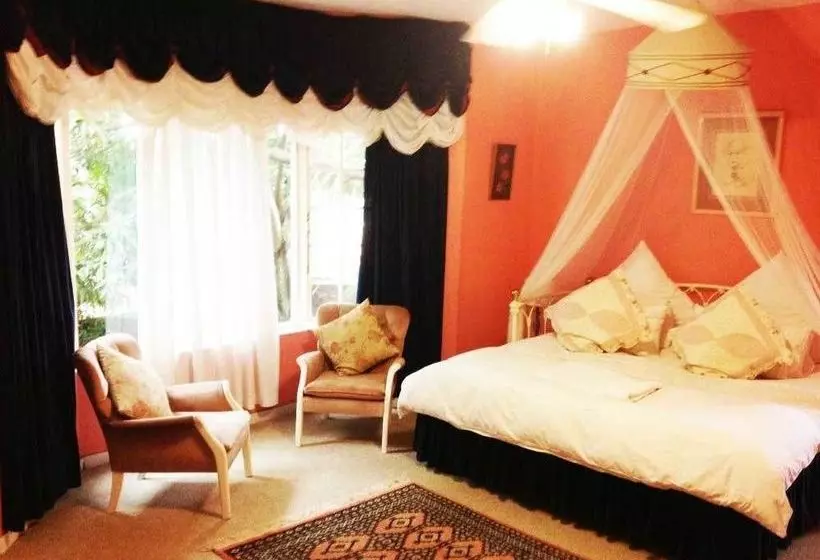 تختخواب و صبحانه Garland Place